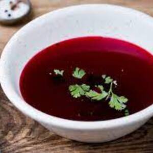 Barszcz czerwony (soupe de betterave polonaise)