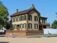 PaperWritingServices_abraham-lincoln-house.jpg
