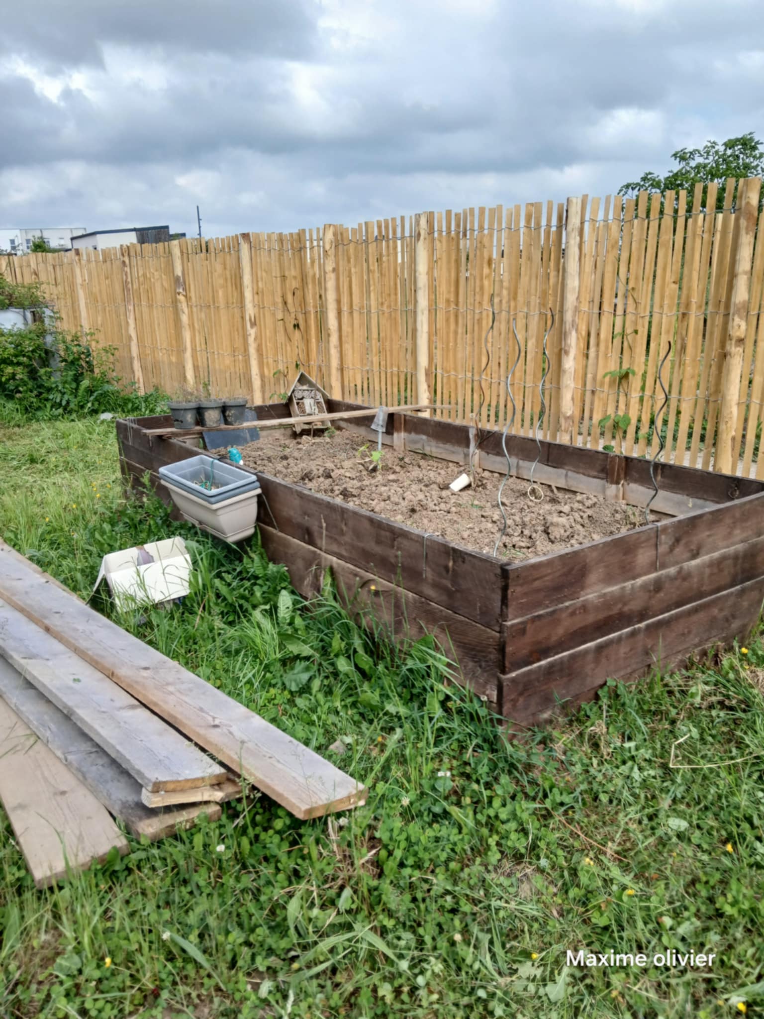 mon bac de semis adapt&eacute; a mon handicap. tres pratique pour le dos 